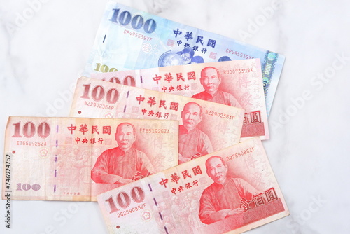 中華民国（台湾）の通貨、新台湾ドルTWDの紙幣
 photo