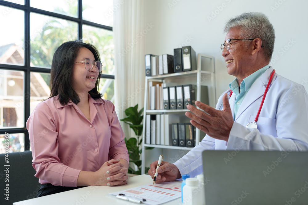 Fototapeta premium Expert geriatricians are recommending medicinal vials for continued treatment. and follow up on symptom testing after taking the medicine health service concept and give advice.