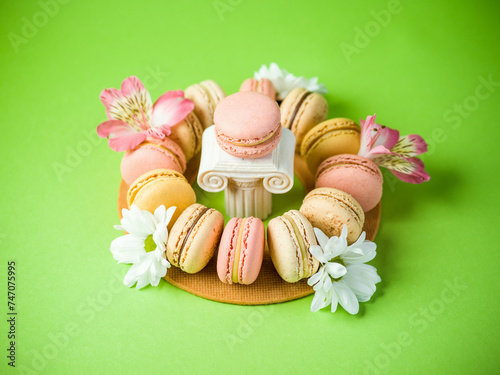 Colourful macaroons 