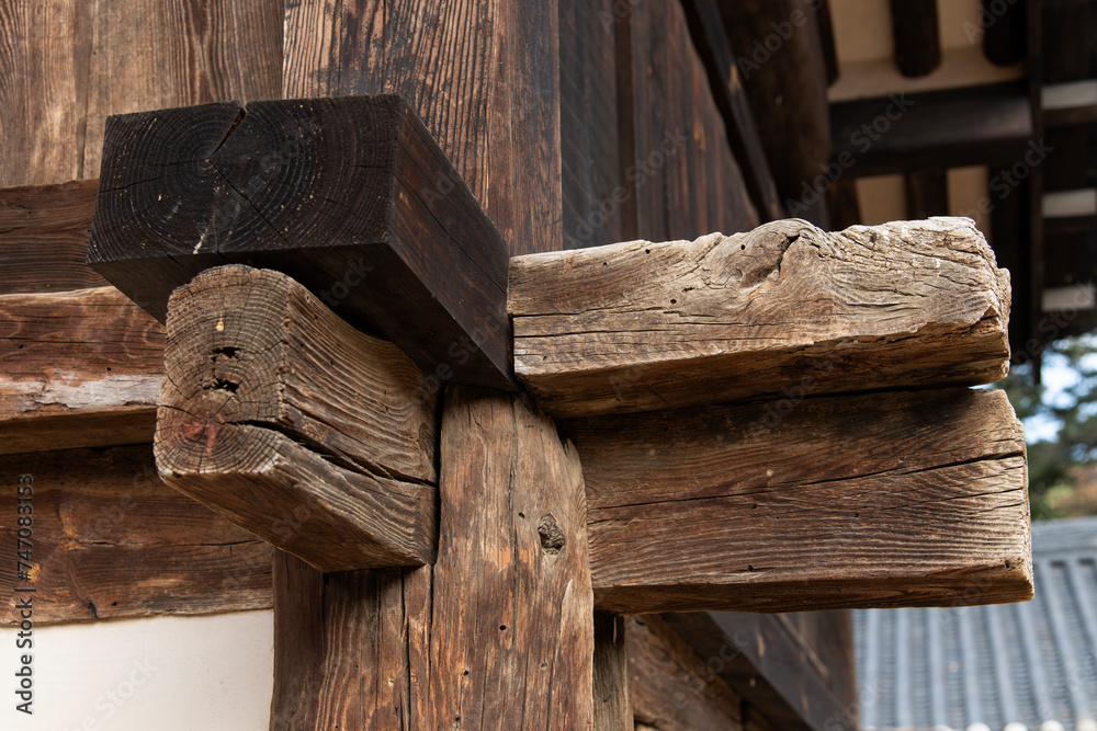 The sustaining structure of the wooden building