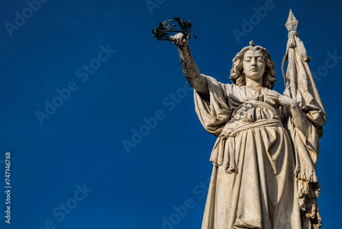 Obraz na płótnie brescia, italien - statue des sieges mit lorbeerkranz w salonie
