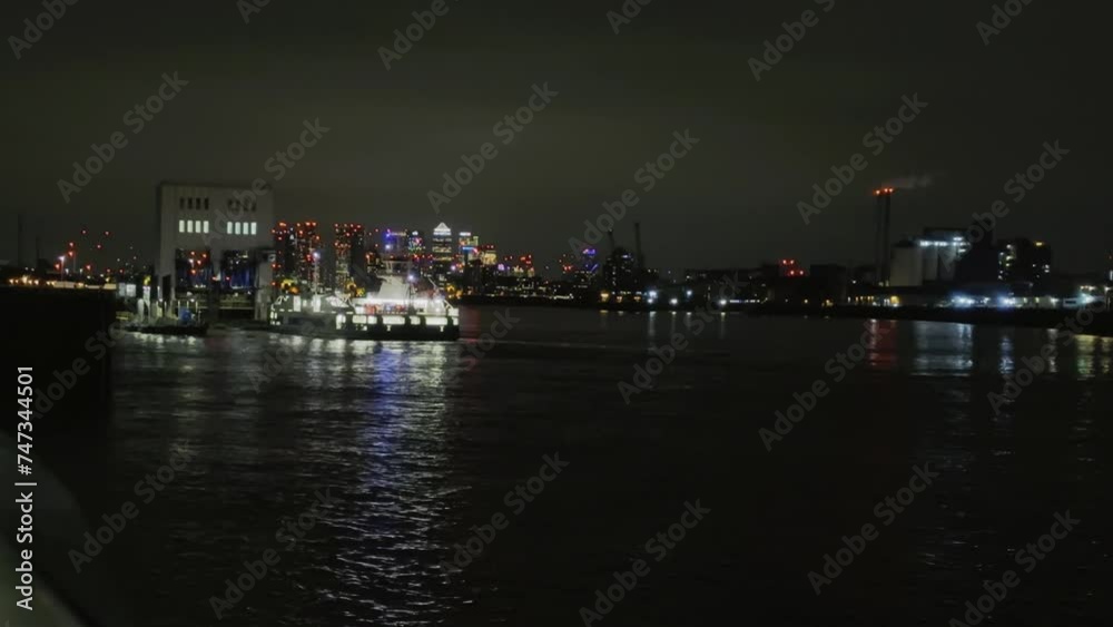 Woolwich ferry crossing at night 4 Woolwich ferry crossing at night 4
