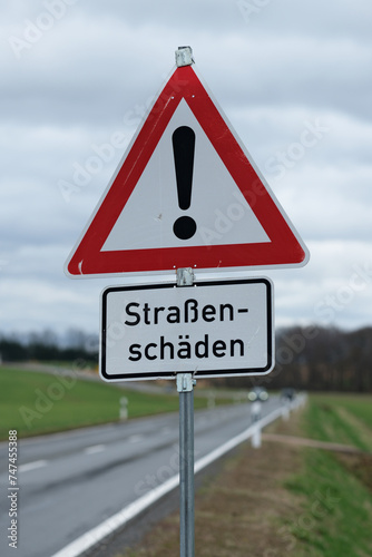 Verkehrszeichen "Achtung Straßenschäden", Deutschland