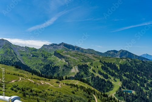 Joli paysage e montagne à Chatel - Frnace © nada12
