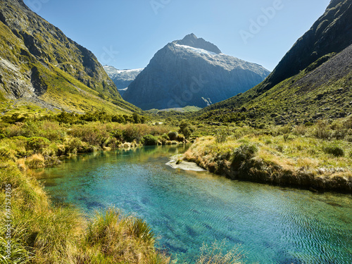 Fototapeta Naklejka Na Ścianę i Meble -  Mount Talbot, Hollyford River, Fiordland Nationalpark, Southland, Südinsel, Neuseeland, Ozeanien