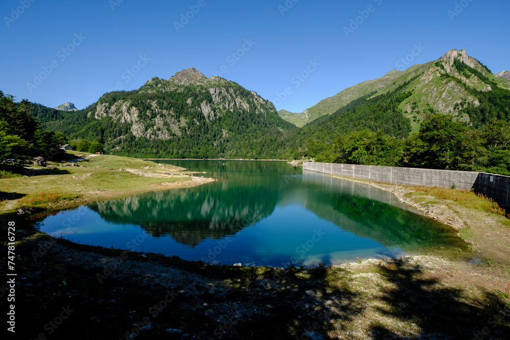 Lac Bious Artigues, Ayous lakes tour, Pyrenees National Park, Pyrenees Atlantiques, France Lac Bious Artigues, Ayous lakes tour, Pyrenees National Park, Pyrenees Atlantiques, France