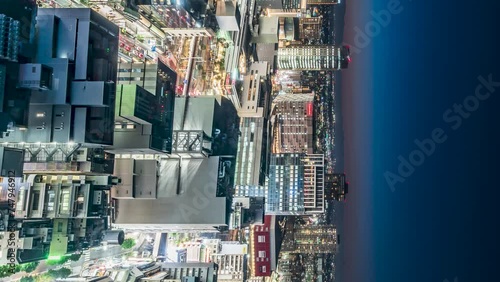 【神奈川県】（縦動画）川崎の都市夜景　夕暮れ時～夜景へ　タイムラプス　フィックス　
Kawasaki city night view. Transition from dusk to night view - Kanagawa, Japan - vertical timelapse video - fix photo