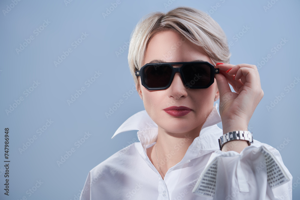 rectangular fashionable sunglasses rectangular fashionable sunglasses