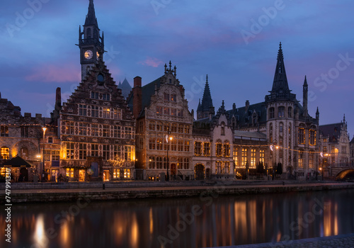 Long Exposure of the twilight by the Ghent waterfront