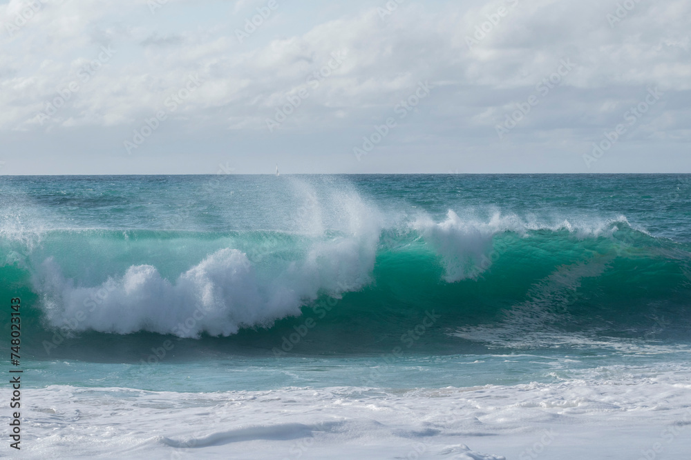the waves of the atlantic ocean 4