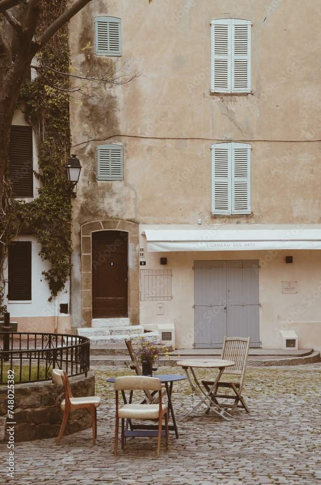 Naklejka premium QUIET TERRACE IN SAINT TROPEZ