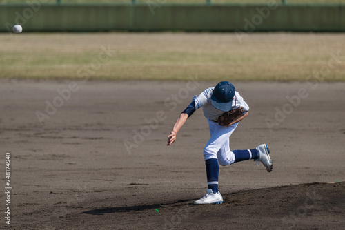 少年野球試合風景 小さなエース