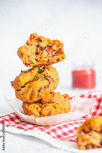 Tomato muffins with vegetables (gluten free)