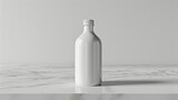 maqueta realista de botella en blanco sobre mesa de mármol y fondo blanco. Producto de envase liquido aislado para bebida