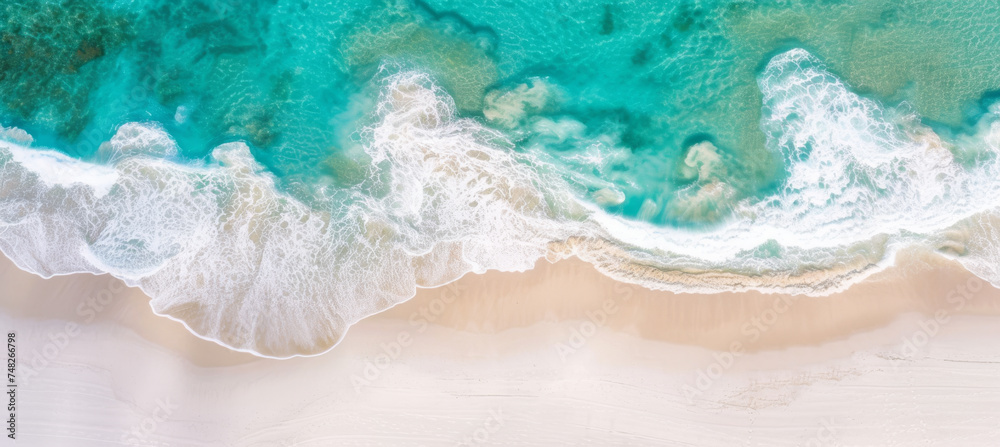 Obraz premium Aerial View, Dramatic Ocean Waves on Dark Aquamarine Shore