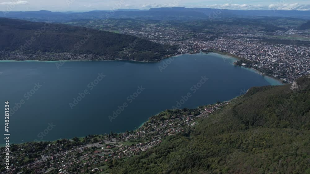 Lac d'Annecy depuis le Mont Veyrier Lac d'Annecy depuis le Mont Veyrier