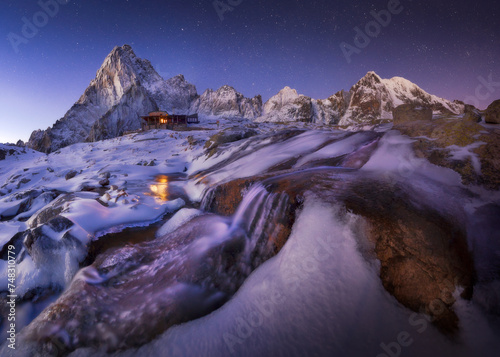 Fototapeta Naklejka Na Ścianę i Meble -  Frosty dusk in the mountain valley