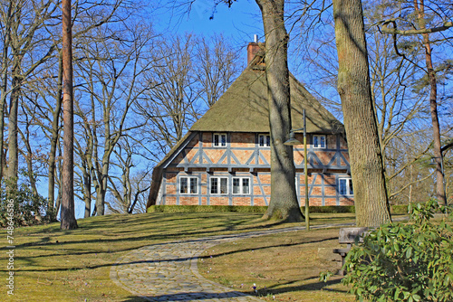 Historisches niederdeutsches Bauernhaus (Lüneburger Heide, Niedersachsen)