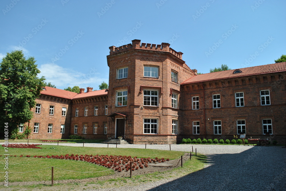 Fototapeta premium building in the center