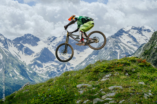 Mountain biker jumped © sports photos