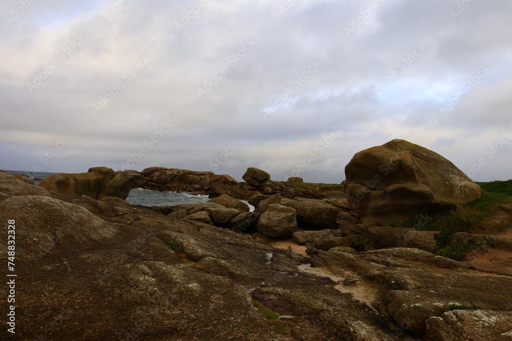View on the beach of Nodeven Rudoloc located on the north coast of Brittany, in the department of Finistère. View on the beach of Nodeven Rudoloc located on the north coast of Brittany, in the department of Finistère.