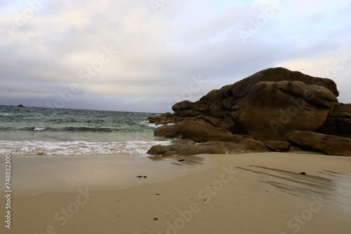 View on the beach of Nodeven Rudoloc located on the north coast of Brittany, in the department of Finistère.