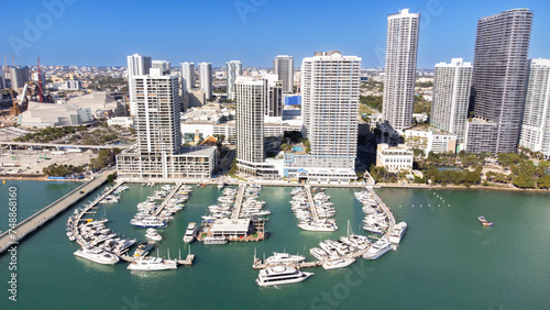 Aerial view of the architecture of the city of Miami from the south channel © Gilles Rivest