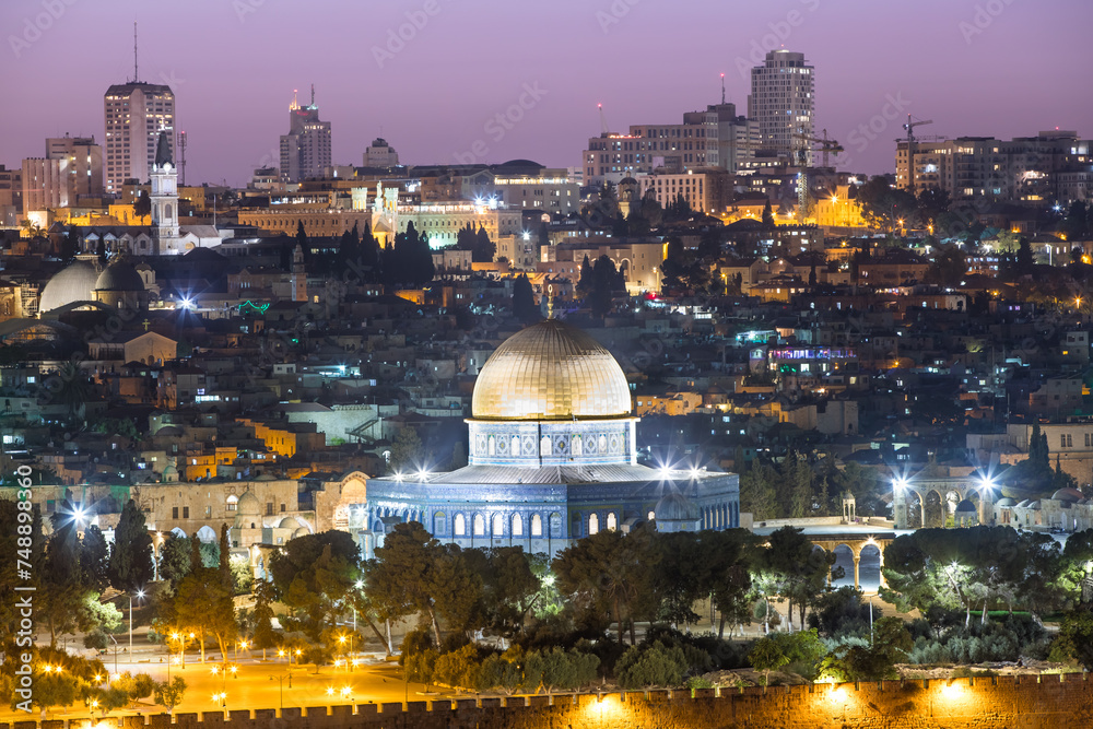 Fototapeta premium Panorama of Jerusalem at night, Israel
