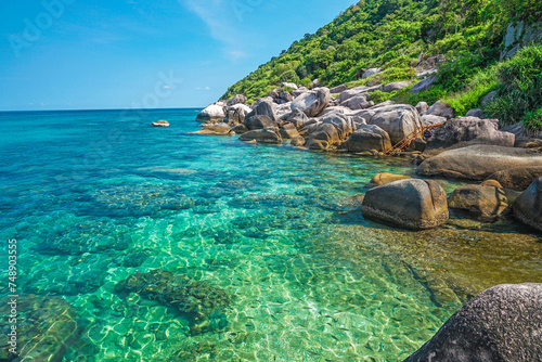 Fototapeta Naklejka Na Ścianę i Meble -  Beautiful tropical island