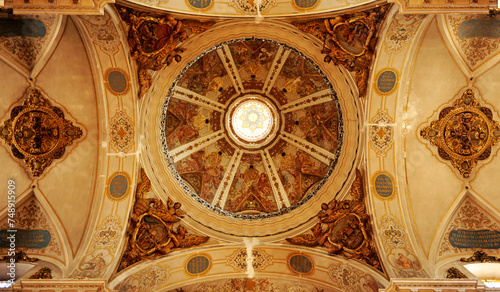 Bóvedas de la iglesia de la Magdalena con pinturas de Lucas Valdés (siglo XVIII), Sevilla, Andalucía, España