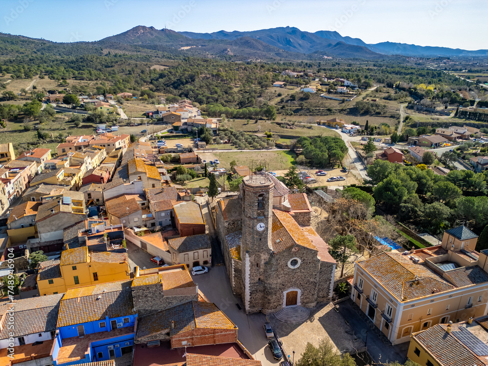 Envision a journey through medieval Spain as drone imagery unveils the treasures of Garriguella against the backdrop of Costa Brava.
