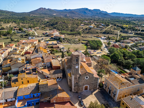 Envision a journey through medieval Spain as drone imagery unveils the treasures of Garriguella against the backdrop of Costa Brava. 