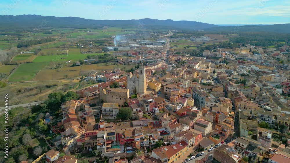 Journey through time and space above Llagostera, capturing the essence of medieval Spain on the enchanting Costa Brava.
Journey through time and space above Llagostera, capturing the essence of medieval Spain on the enchanting Costa Brava.