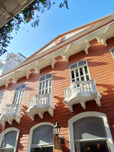 Casa construida a inicios del siglo XX, arquitectura local en Cartagena de Indias Colombia. photo