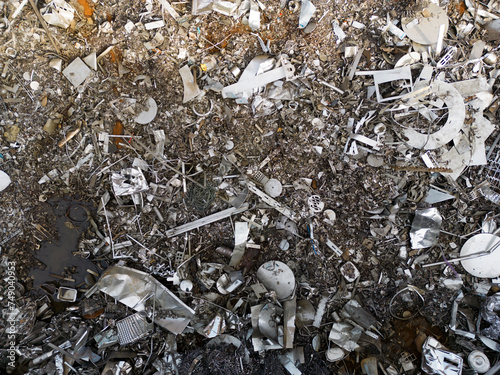 Metal recycling at an industrial plant