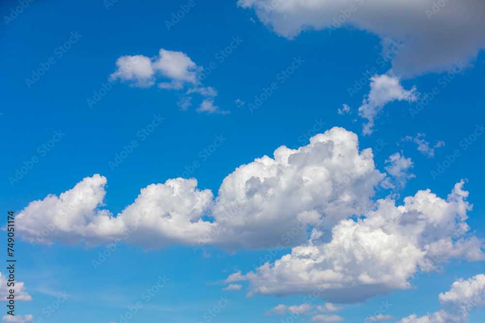 Fototapeta premium Beautiful and traditional clouds in the blue sky