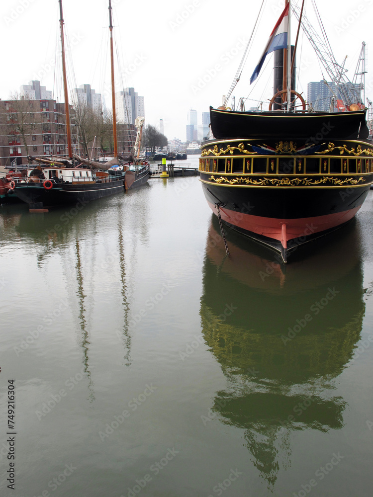 Boats on the canal opposite to the Maritime Museum - Rotterdam - The Netherlands