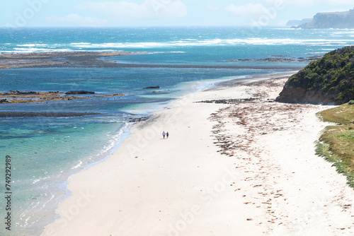 Fototapeta Naklejka Na Ścianę i Meble -  Beautiful Sandy White Beach View with Ocean waves