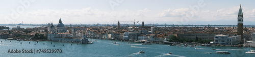 Panorama de venise vue de la basilic San Giorgio Maggiore, vue en hauteur sur tout Venise 