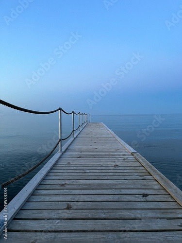 Canvas Print wooden pier on the sea