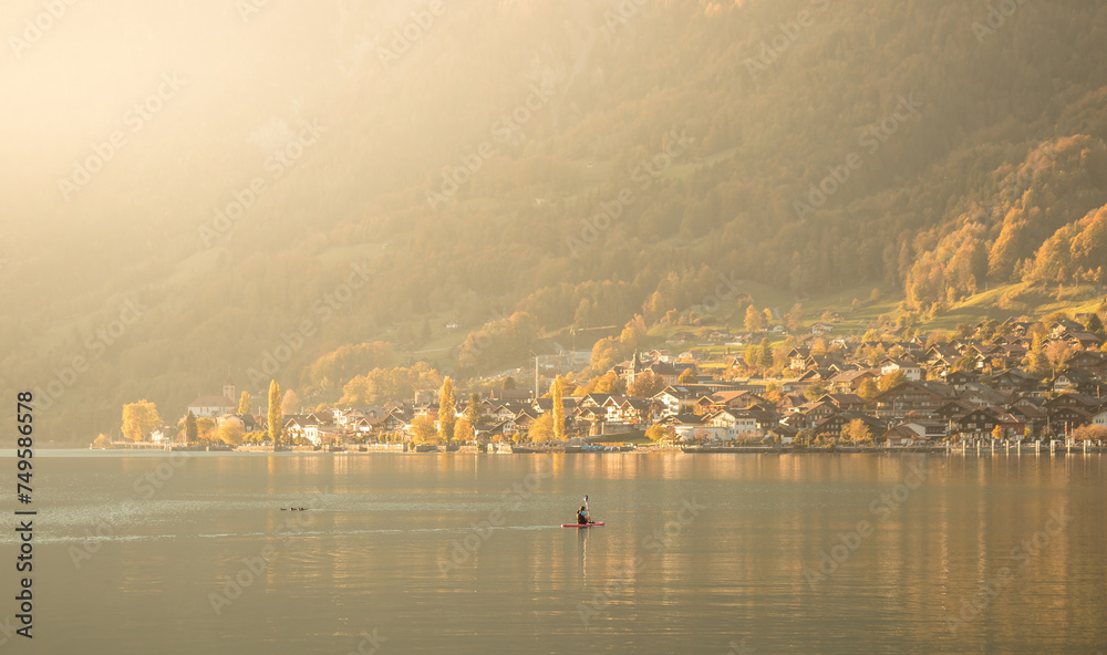 Fototapeta premium Abendlicht am Brienzersee (Schweiz)