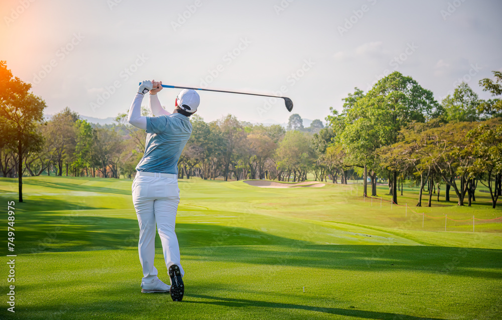 Obraz premium Professional woman golfer teeing golf in golf tournament competition at golf course for winner