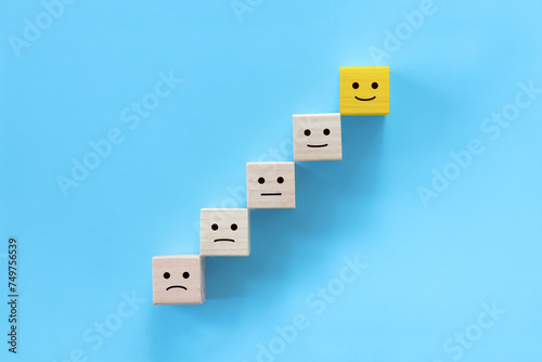 満足度を表す積み木の顔マーク 4