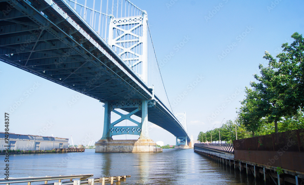 Fototapeta premium Franklin Bridge, Schuylkill River, Philadelphia, Pennsylvania, United States