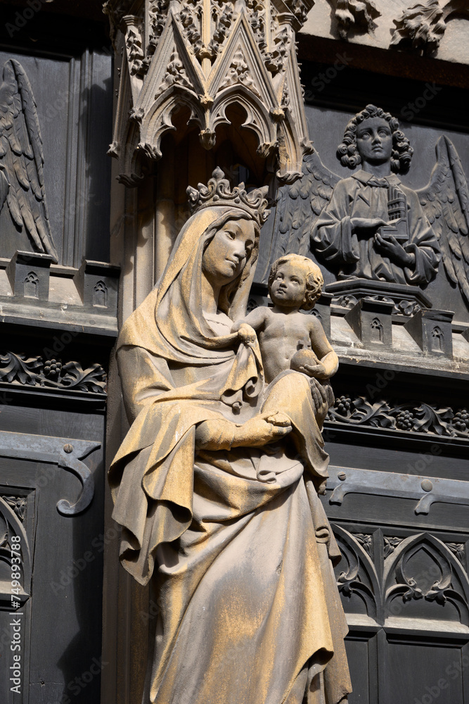Sculpture d'église Sculpture d'église