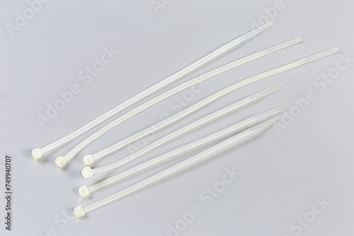 Nylon unfastened translucent cable ties of different lengths