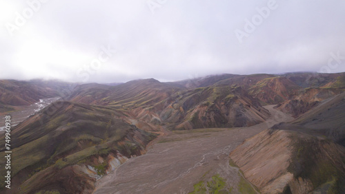 Obraz na płótnie Landmannalaugar is a location in Iceland's Fjallabak Nature Reserve in the Highlands. It is on the edge of the Laugahraun lava field. This lava field was formed by an eruption in 1477. w salonie