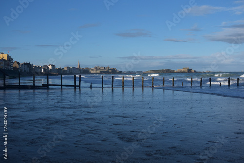 Plage du Sillon et brise-lames    Saint-Malo