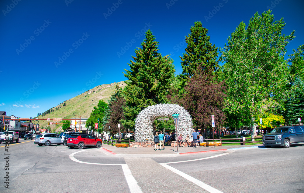 Fototapeta premium Jackson Hole, WY - July 12, 2019: City streets and traffic on a sunny summer day