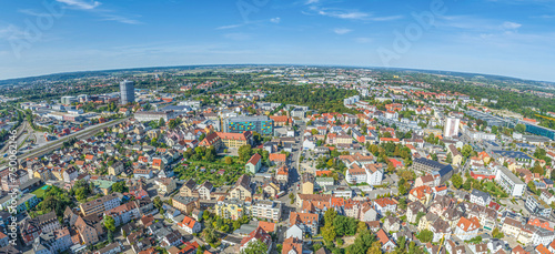 Ausblick auf Augsburg-Oberhausen an einem sonnigen Tag im Spätsommer